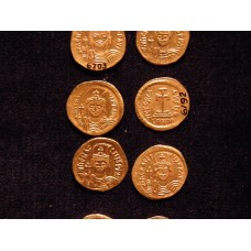 Asymmetrical cross on coins during the time of Heraclius I